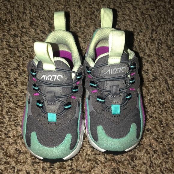 Nike - Picture 3 of 3